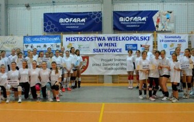 Turniej siatkarskich czw&oacute;rek dziewcząt 3